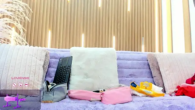 ArianaSantana online show from 11-30-25, 01:12