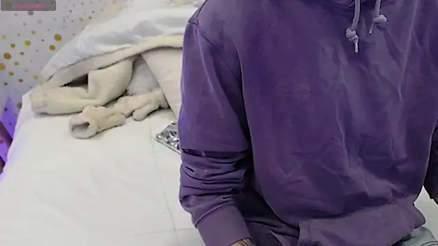 ArianaSantana online show from 10-19-25, 12:41