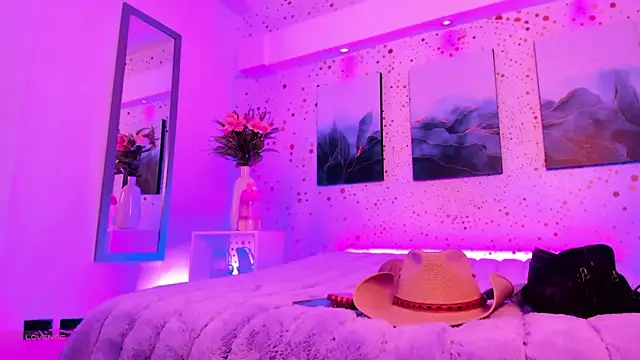 ArianaSantana online show from 09-23-25, 01:07