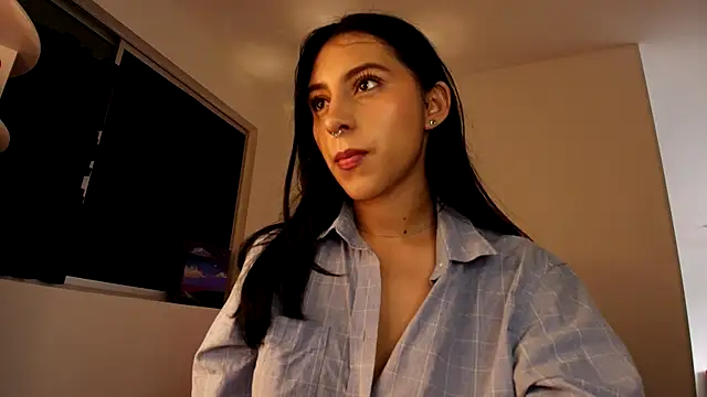 Snapshot of violethun_ chatting on 09-30-25, 11:27 violethun  online show from 09-30-25, 11:27