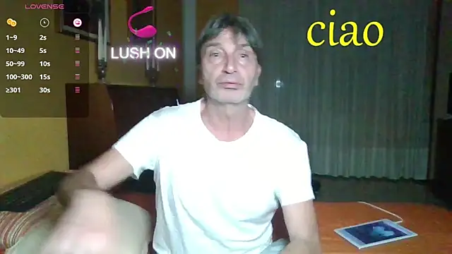 Snapshot of lattediyak chatting on 10-23-25, 12:20 lattediyak online show from 10-23-25, 12:20