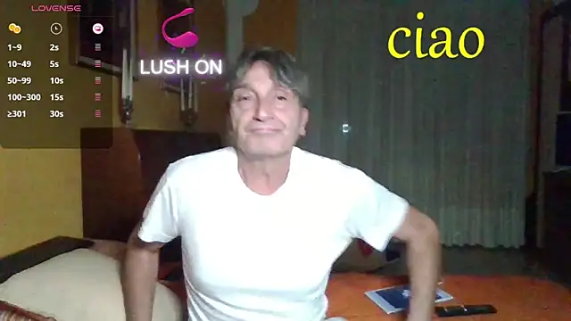 Snapshot of lattediyak chatting on 10-18-25, 11:18 lattediyak online show from 10-18-25, 11:18