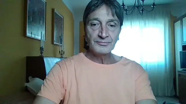 Snapshot of lattediyak chatting on 10-07-25, 01:01 lattediyak online show from 10-07-25, 01:01