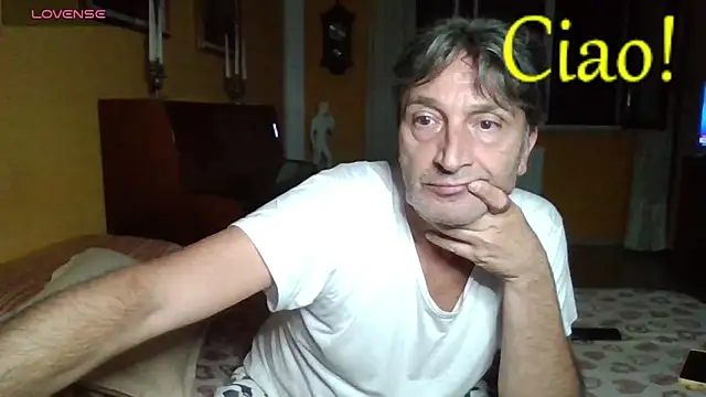 Snapshot of lattediyak chatting on 09-22-25, 01:55 lattediyak online show from 09-22-25, 01:55