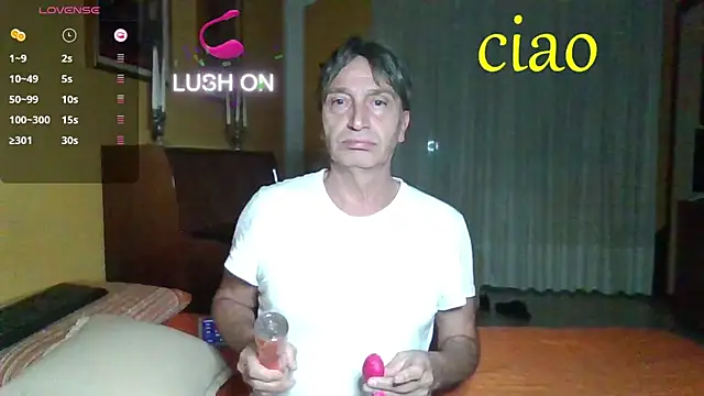 Snapshot of lattediyak chatting on 10-11-25, 12:33 lattediyak online show from 10-11-25, 12:33