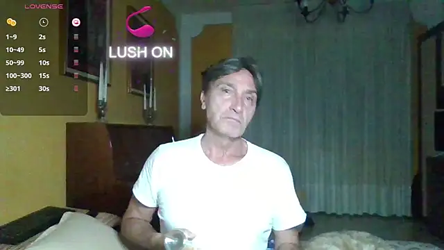 Snapshot of lattediyak chatting on 09-24-25, 01:13 lattediyak online show from 09-24-25, 01:13
