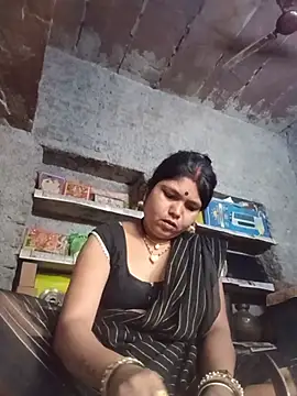 Snapshot of Rashili_jaan chatting on 05-12-26, 01:13 Rashili jaan online show from 05-12-26, 01:13