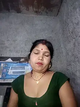 Snapshot of Rashili_jaan chatting on 05-13-26, 02:46 Rashili jaan online show from 05-13-26, 02:46