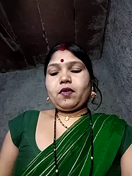 Snapshot of Rashili_jaan chatting on 05-07-26, 03:04 Rashili jaan online show from 05-07-26, 03:04