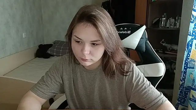 Snapshot of Sophi_gi chatting on 09-21-25, 02:39 Sophi gi online show from 09-21-25, 02:39
