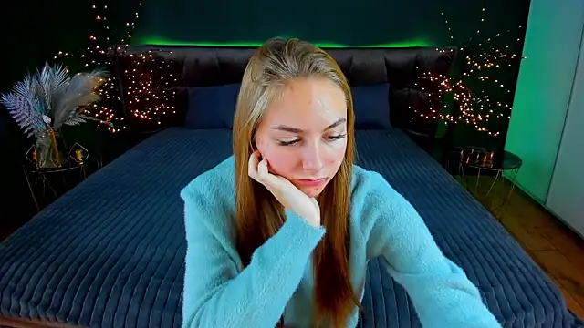 MilaAddams online show from 10-07-25, 05:52