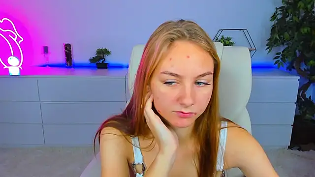 MilaAddams online show from 10-13-25, 05:42