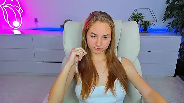 MilaAddams online show from 10-01-25, 05:45