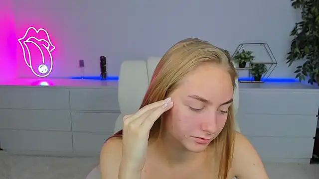 MilaAddams online show from 09-10-25, 05:39