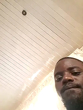 Snapshot of KwaneleK1 chatting on 12-16-25, 02:32 KwaneleK1 online show from 12-16-25, 02:32