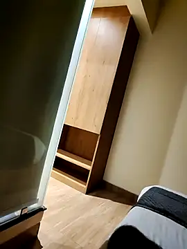 Snapshot of NehaQn chatting on 09-18-25, 05:05 NehaQn online show from 09-18-25, 05:05