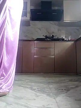 Snapshot of NehaQn chatting on 09-18-25, 04:04 NehaQn online show from 09-18-25, 04:04