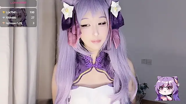 Snapshot of Winnie666- chatting on 10-15-25, 01:19 Winnie666- online show from 10-15-25, 01:19