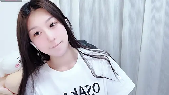 Winnie666- online show from 12-15-25, 05:19