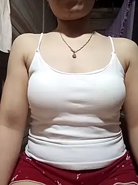 LucyyLy online show from 05-05-26, 11:57