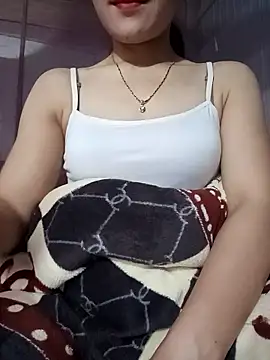 Snapshot of LucyyLy chatting on 01-17-26, 12:04 LucyyLy online show from 01-17-26, 12:04