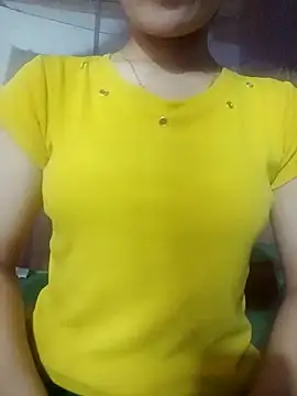 Snapshot of LucyyLy chatting on 10-15-25, 11:13 LucyyLy online show from 10-15-25, 11:13