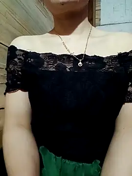 Snapshot of LucyyLy chatting on 09-20-25, 11:32 LucyyLy online show from 09-20-25, 11:32