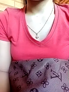 Snapshot of LucyyLy chatting on 09-12-25, 04:01 LucyyLy online show from 09-12-25, 04:01