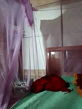 LucyyLy online show from 10-24-25, 11:37