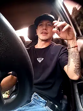 Snapshot of DebutingPathway chatting on 11-10-25, 02:44 DebutingPathway online show from 11-10-25, 02:44