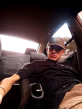 Snapshot of DebutingPathway chatting on 10-30-25, 12:36 DebutingPathway online show from 10-30-25, 12:36