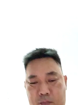 NguyenTrungHieu81 online show from 05-17-26, 06:46