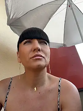 Snapshot of MysticCleo chatting on 06-07-26, 02:33 MysticCleo online show from 06-07-26, 02:33