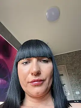 Snapshot of MysticCleo chatting on 05-26-26, 04:05 MysticCleo online show from 05-26-26, 04:05