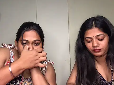 Snapshot of HoleyCoupon chatting on 01-09-26, 05:20 HoleyCoupon online show from 01-09-26, 05:20