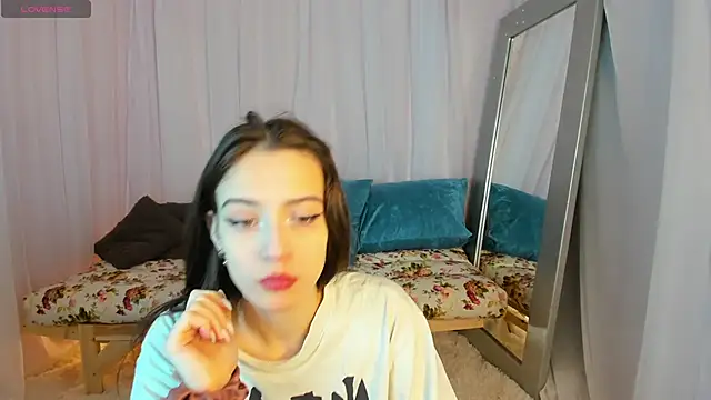 Belle Wa1ker online show from 11-30-25, 01:06