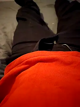 Snapshot of Alberto2840 chatting on 09-16-25, 01:12 Alberto2840 online show from 09-16-25, 01:12