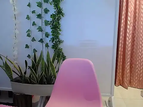 Manuela lara  online show from 10-08-25, 04:19