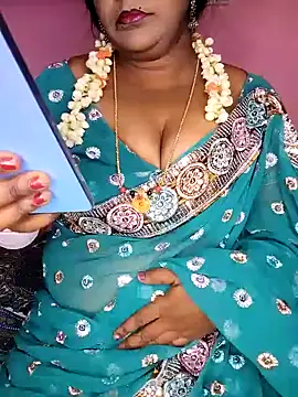 Snapshot of Bhoomi_kannada2 chatting on 09-27-25, 03:29 Bhoomi kannada2 online show from 09-27-25, 03:29