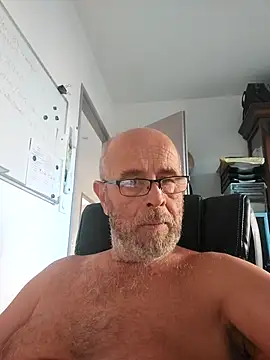 Snapshot of hpp66 chatting on 09-14-25, 06:47 hpp66 online show from 09-14-25, 06:47