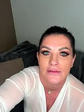 Nola Luxx-offiziell online show from 11-27-25, 06:30