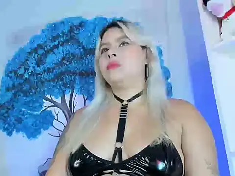 naomi sanz online show from 04-25-26, 05:32