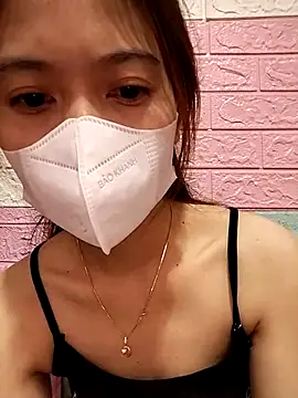 Snapshot of Zinzin9x chatting on 10-22-25, 04:06 Zinzin9x online show from 10-22-25, 04:06
