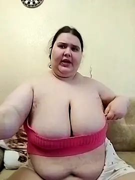 Snapshot of Vllada_Brattz chatting on 10-27-25, 08:48 Vllada Brattz online show from 10-27-25, 08:48