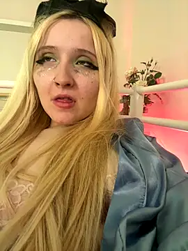 Milana Key online show from 12-14-25, 02:33