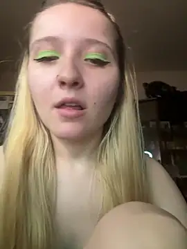 Snapshot of Milana_Key chatting on 10-15-25, 10:23 Milana Key online show from 10-15-25, 10:23