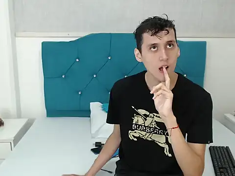 LuigiMarchetti online show from 11-28-25, 07:47