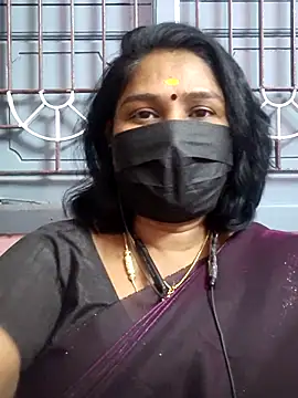 Snapshot of Tamil_Azhaghi25 chatting on 07-01-26, 03:45 Tamil Azhaghi25 online show from 07-01-26, 03:45