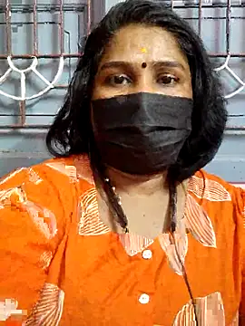 Snapshot of Tamil_Azhaghi25 chatting on 06-27-26, 02:56 Tamil Azhaghi25 online show from 06-27-26, 02:56