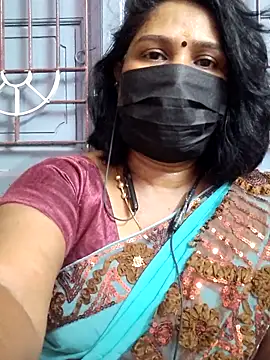 Snapshot of Tamil_Azhaghi25 chatting on 06-19-26, 06:47 Tamil Azhaghi25 online show from 06-19-26, 06:47